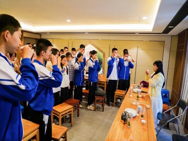 高一内地班研学2025年第二三上传_20250429_091323_193.jpg