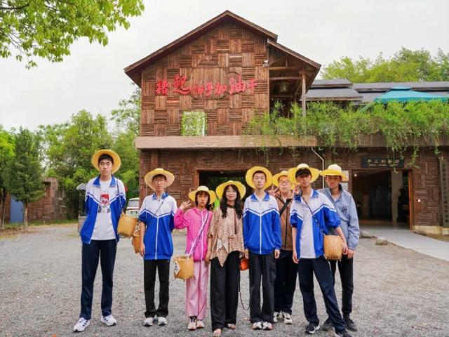 高一内地班研学2025年第二三上传_20250429_091323_176.jpg