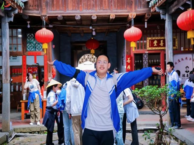 高一内地班研学2025年第二三上传_20250429_091323_064.jpg