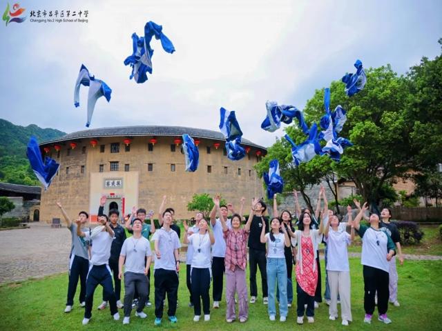 高一内地班研学2025年第二三上传_20250429_091323_063.jpg