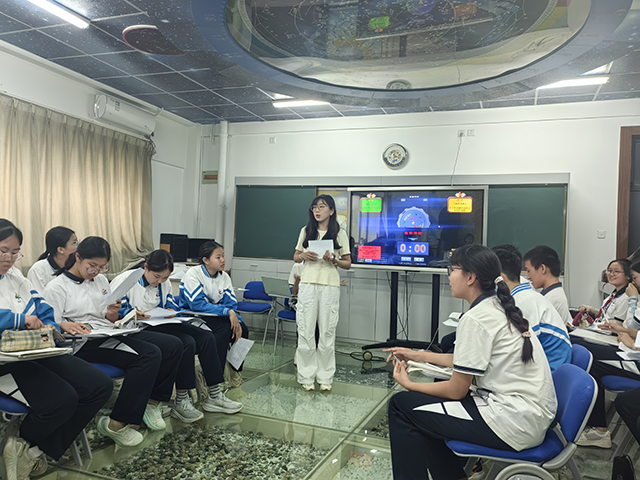 辩论赛通讯稿_图片3.png