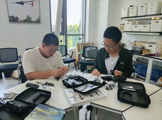 翱翔科技天空:昌平二中学子参加北航“飞临其境”无人机科普活动_图片4.png
