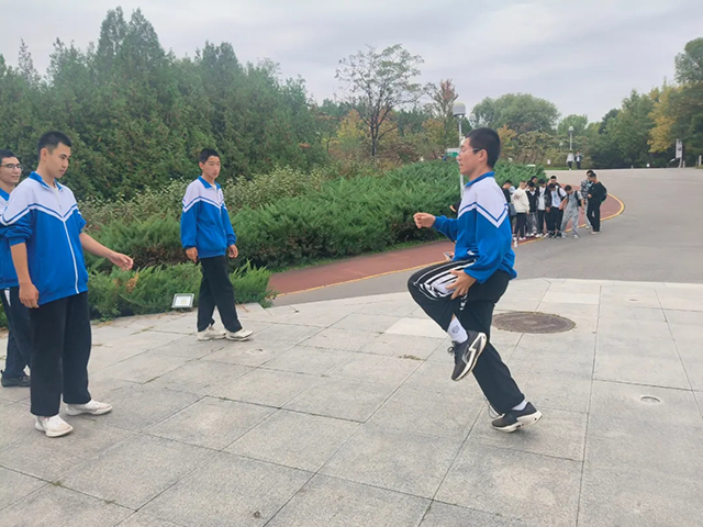 同心迎双节_20251009_083933_023.png