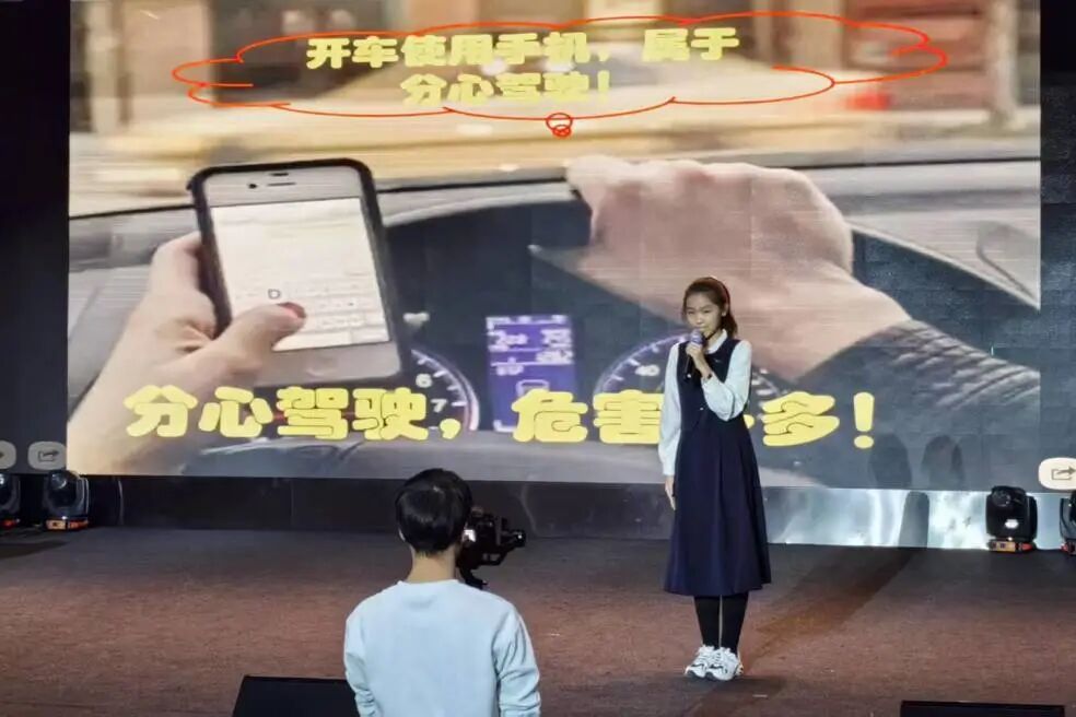 c84b5a8d7726ffc0e2acd0e33549853e