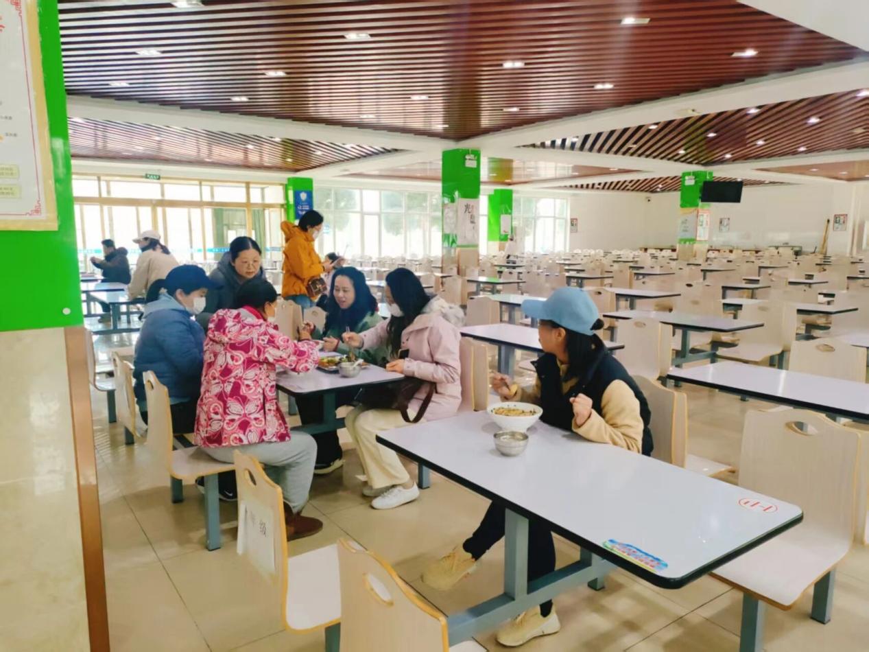 36c85230119e70e624bb6a92b30b7cc1