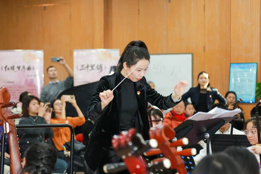 图18育知校区翁玲娜