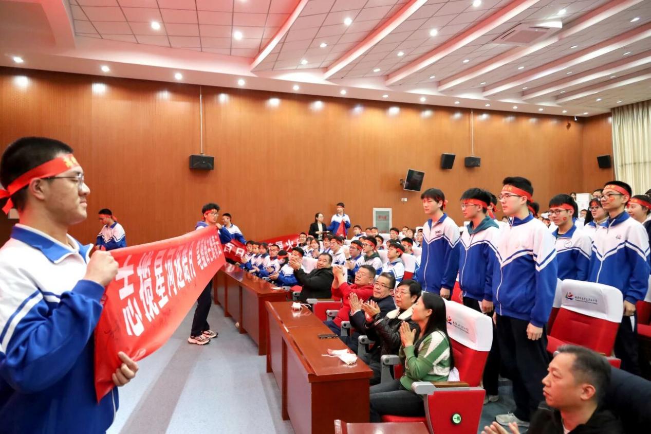 e7a74e9117dc83f02bd7fcbc081e0d37